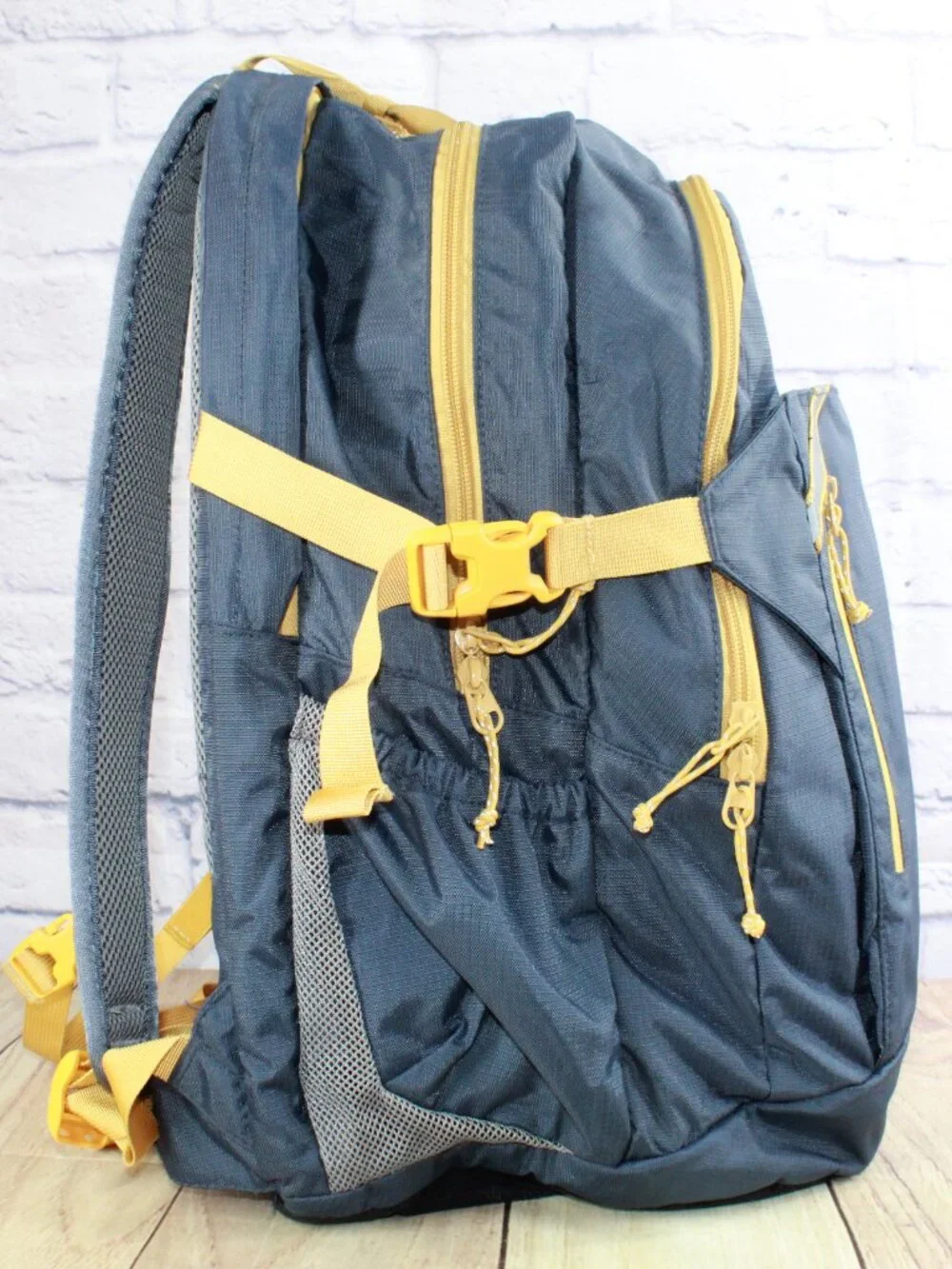 READ–LL Bean Unisex Adult Comfort Carry Portable Locker Pack 42L Backpack Hiking